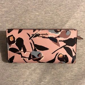 Kate Spade Large Slim bifold wallet